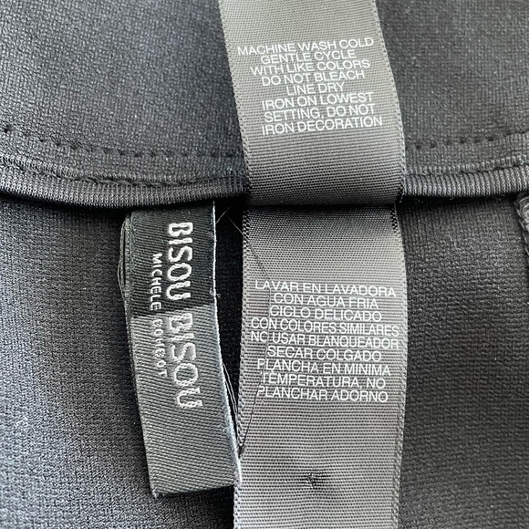 Bisou Bisou Black Skirt w/leather-like strips on the sides & the zipper, Size 14 - Picture 15 of 15